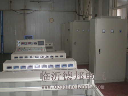 PLC、觸摸屏控制系統(tǒng)212